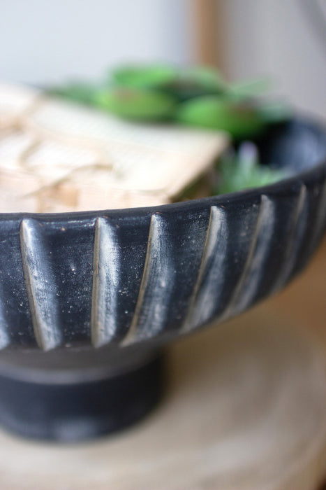 Black Wash Footed Clay Bowls with Unique Rim Detail