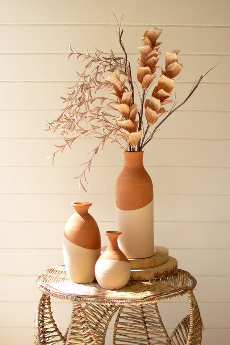 Stylish Floral Arrangements with Set of 3 Ivory-Dipped Clay Vases